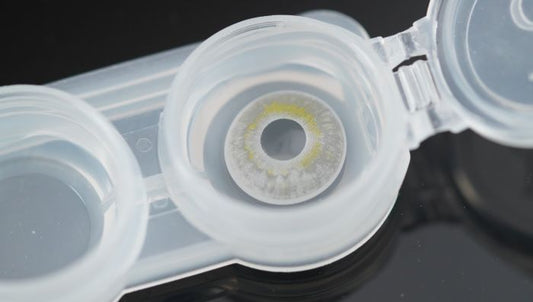 Marie Antoinette eye Contact lens