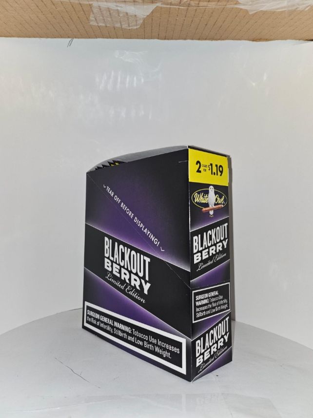 White Owl Cigarillos Blackout Berry